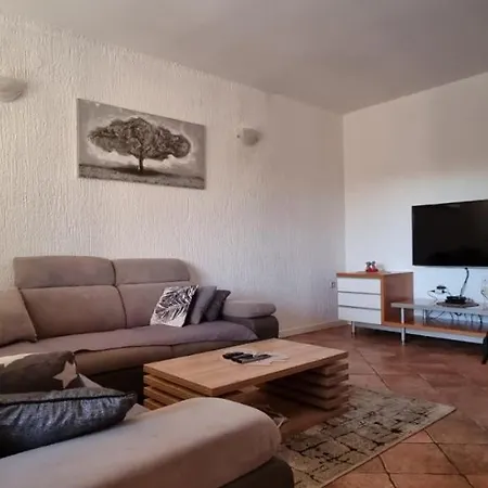 Luka Apartment