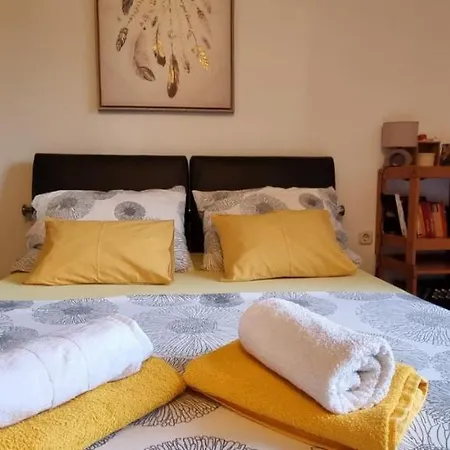 Luka Apartment *