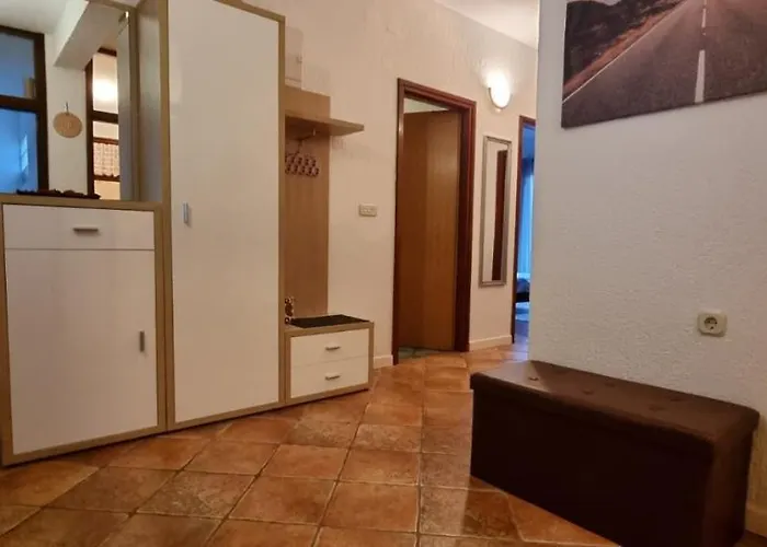Luka Apartment
