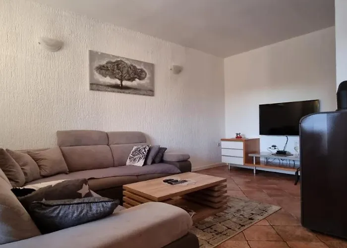 Luka Apartment